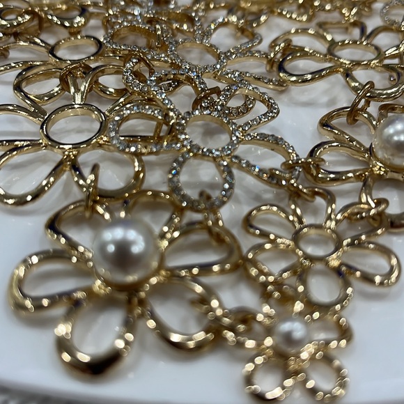 M HASKELL NECKLACE PEARL AND CRYSTAL FLOWER NECKLACE APROX 30 inch EXQUISITE - Picture 2 of 7